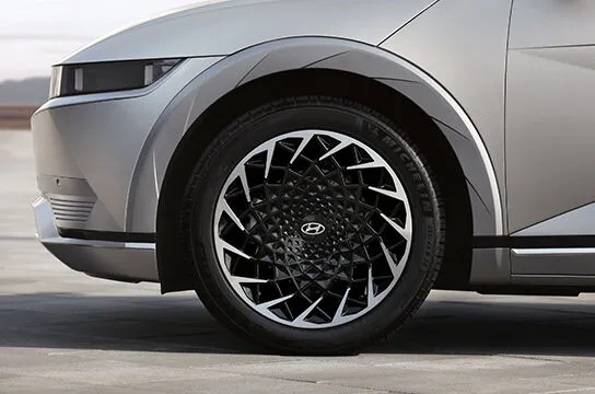 20-inch Fractal Alloy Wheels